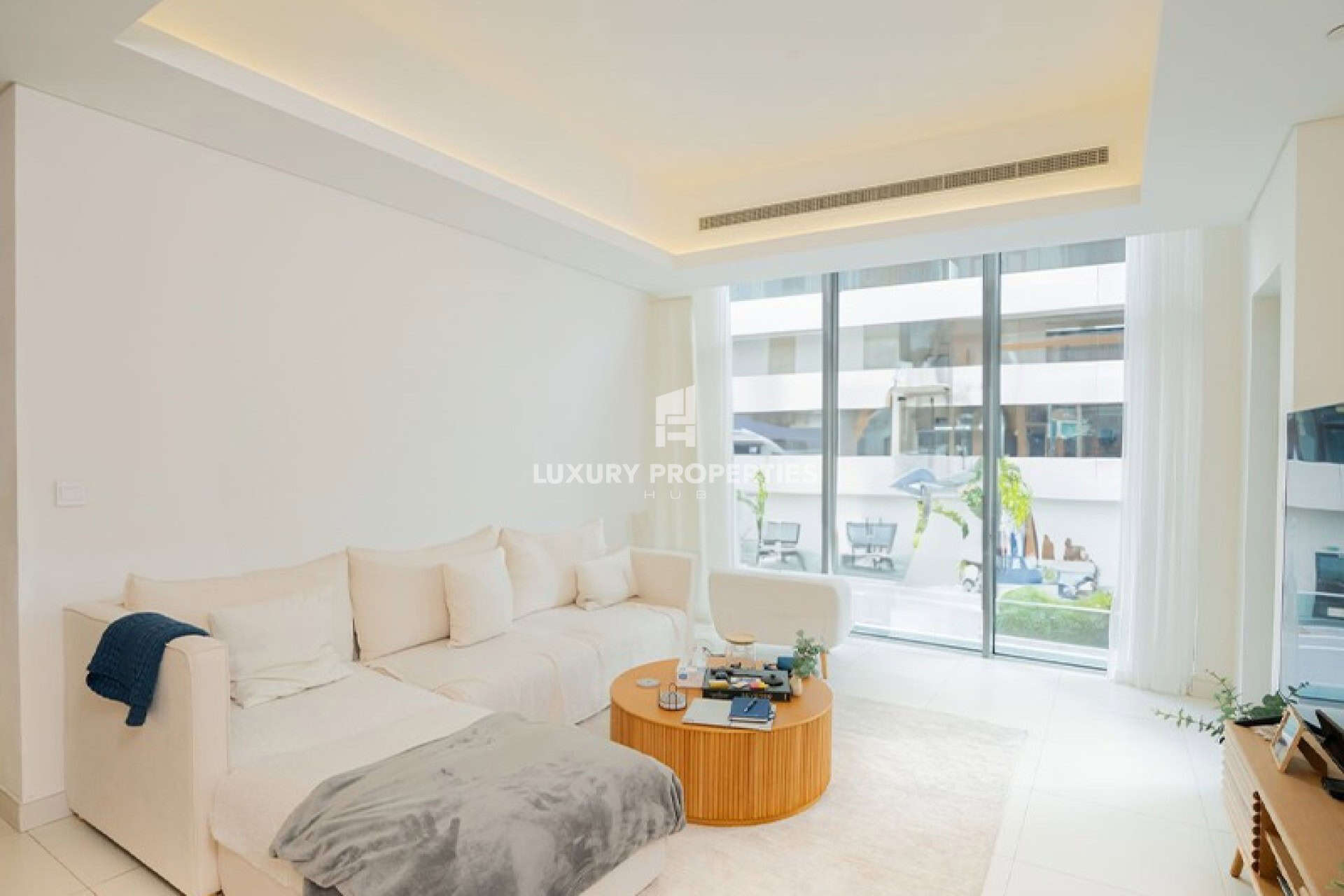 Vacant | Plus Study | Fully Furnished | Upgraded